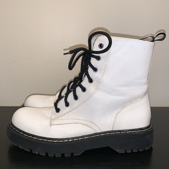 Sincerely Jules Harley Moto/Combat boots. Size 9. - Picture 2 of 11